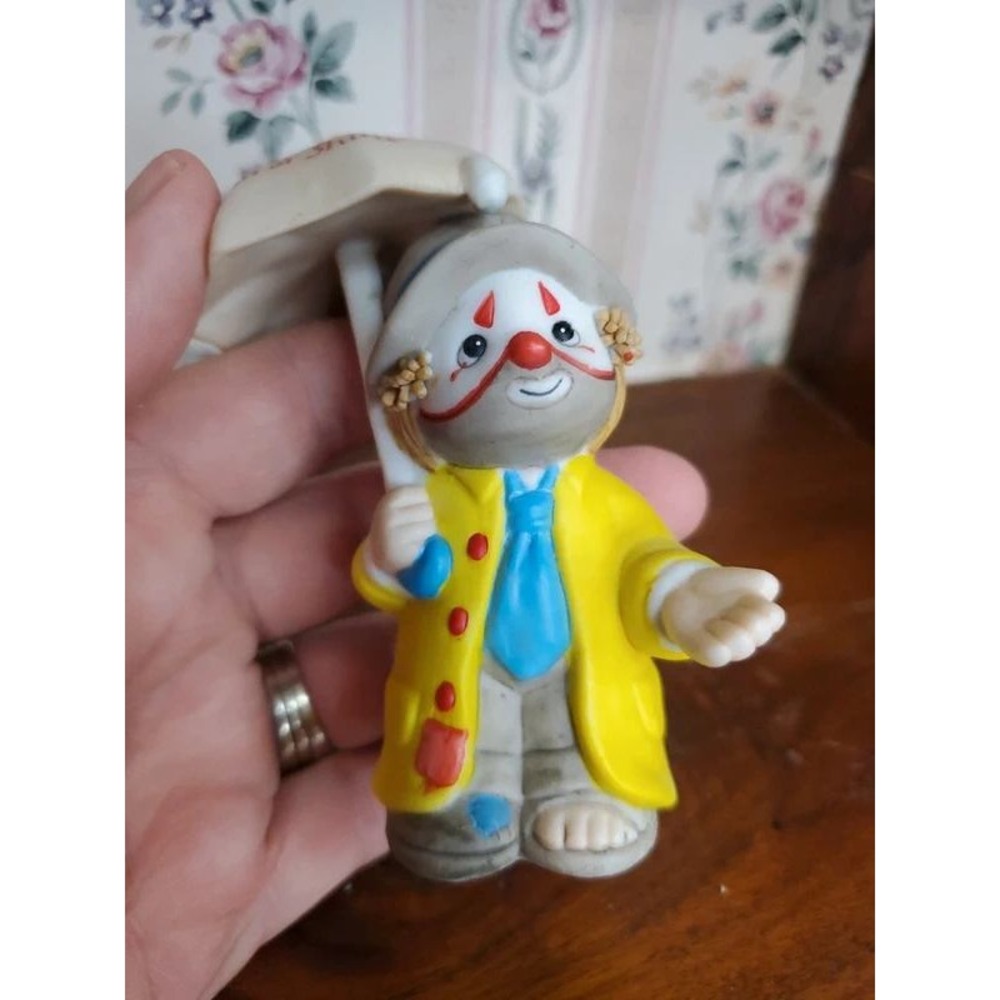 Vintage 1982 Enesco Lil Vagabond Clown Figurine Friends through Rain or Shine